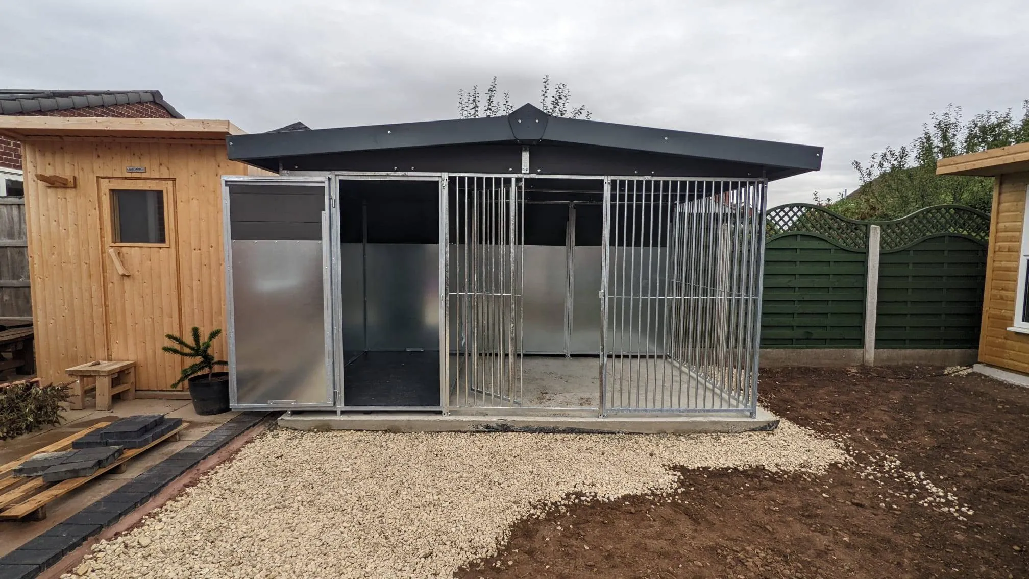 Benchmark Dog Kennel with Apex Roof - Single 10 x 6.5ft, Eco Thermal Range