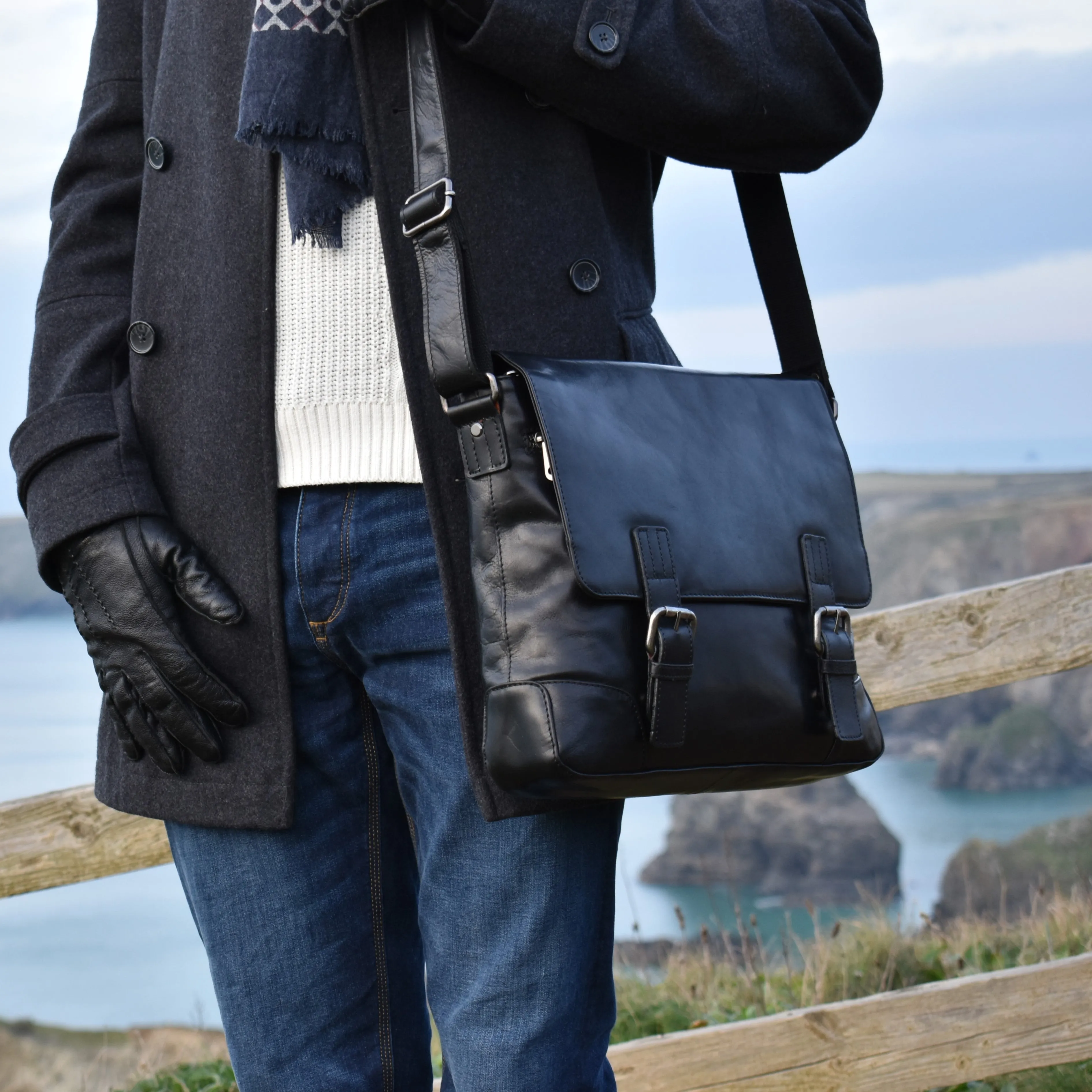 Leather Messenger Bag - Black